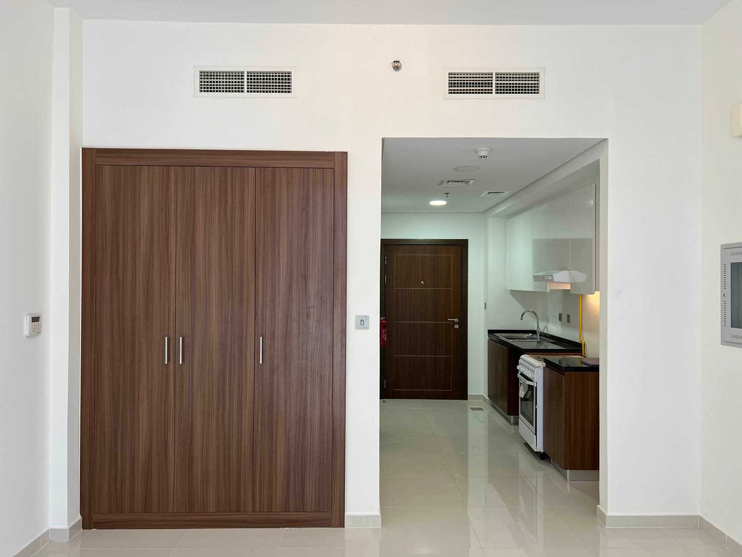 Condominium in 'Ud al Bayda', Dubayy 10214792