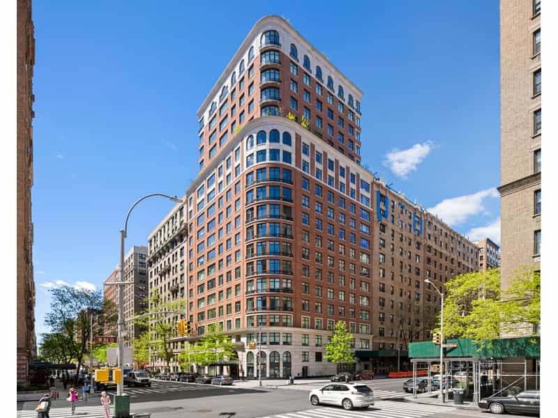 Condominium in New York, New York 10214858