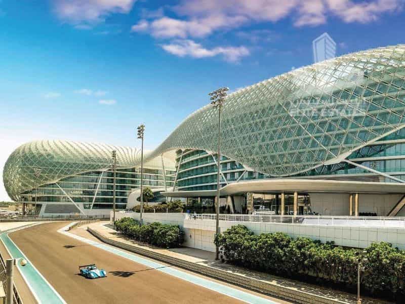 Condominium in Abu Dhabi, Abu Dhabi 10215175