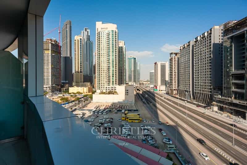 Condominium in Dubai, Dubai 10215273