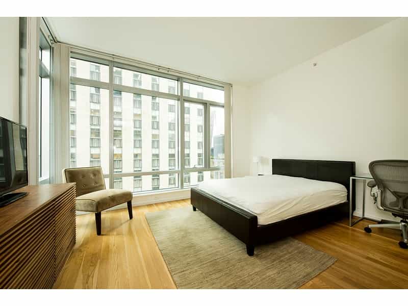 Condominium in New York, New York 10215282