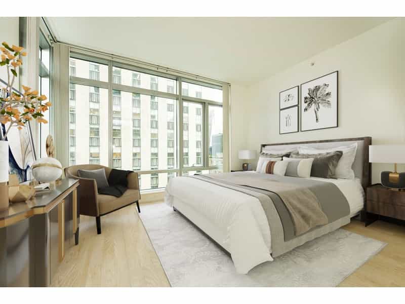 Condominium in Manhattan, New York 10215282