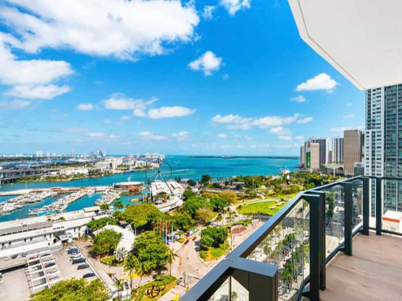 Condominium in Miami, Florida 10215283