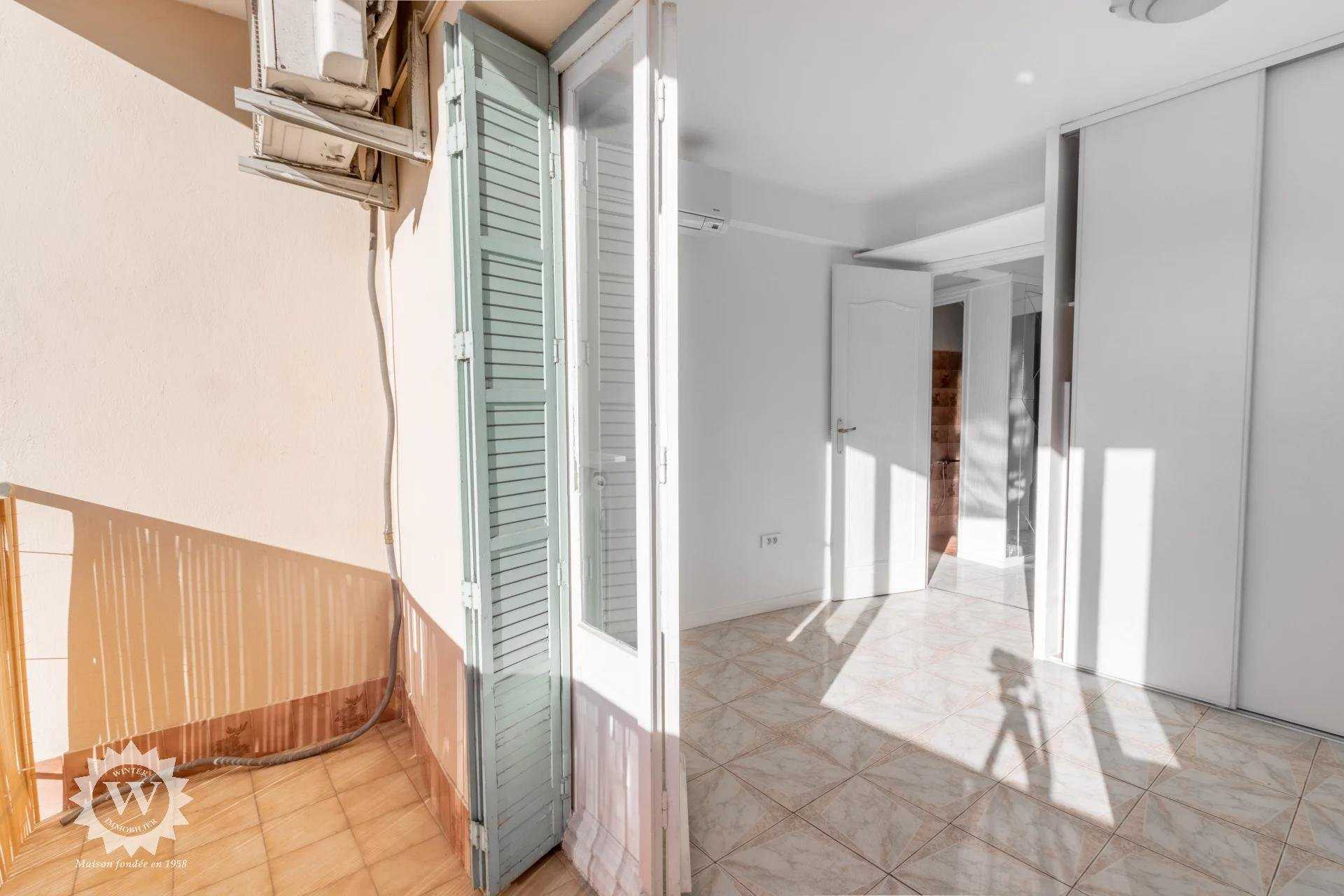 Condominium in Nice, Alpes-Maritimes 10215534