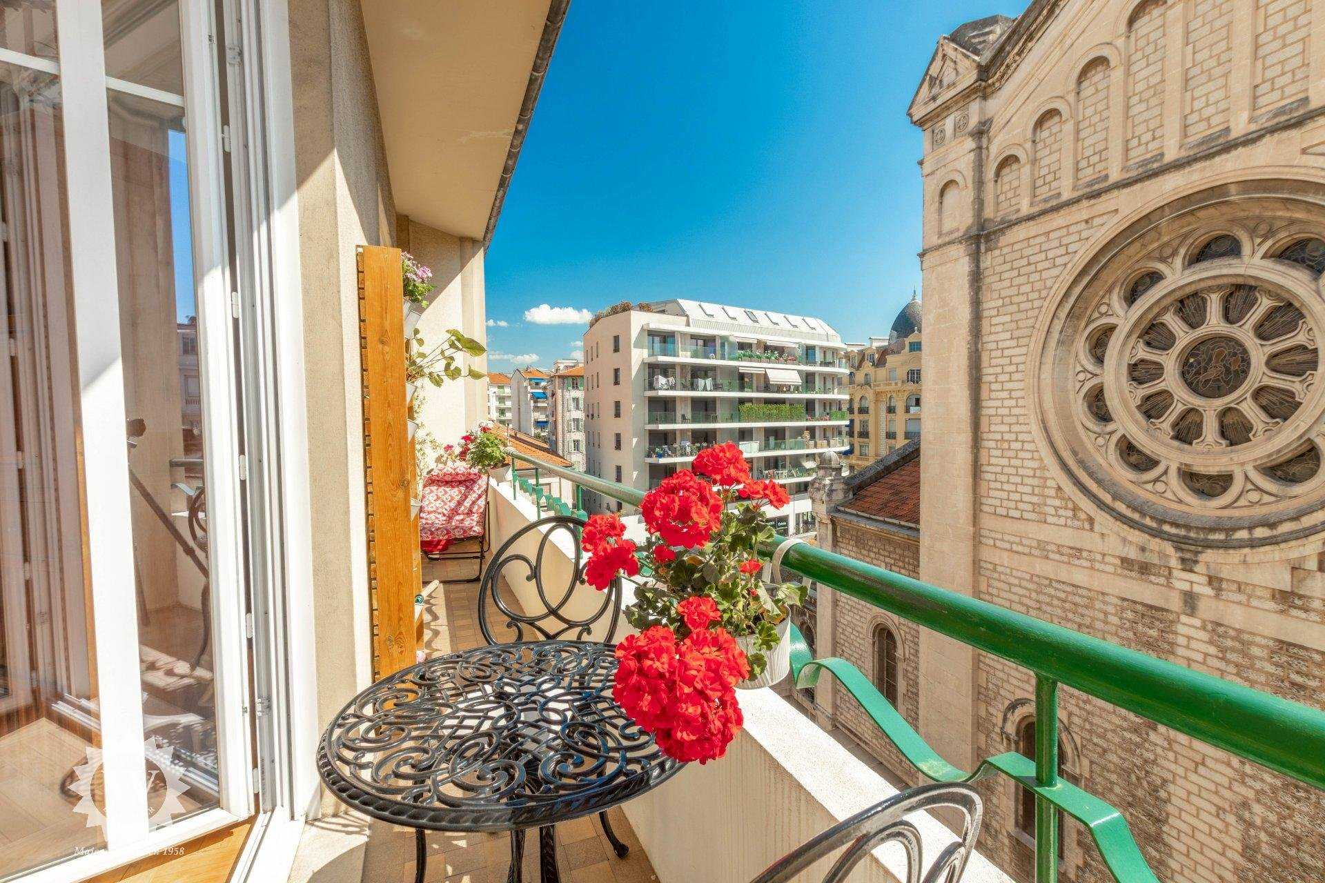 公寓 在 Nice, Alpes-Maritimes 10215542