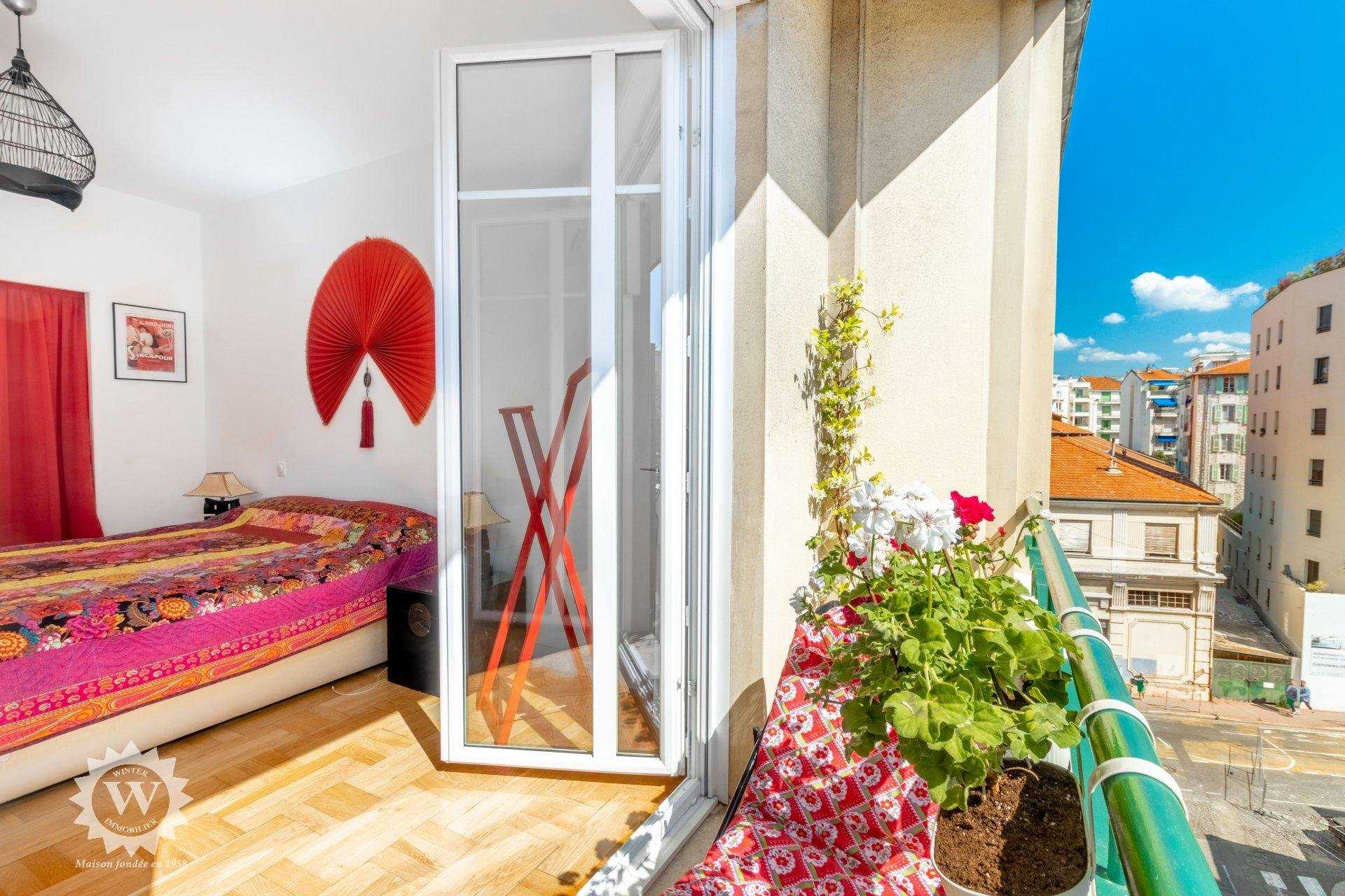 Condominium in Nice, Alpes-Maritimes 10215542