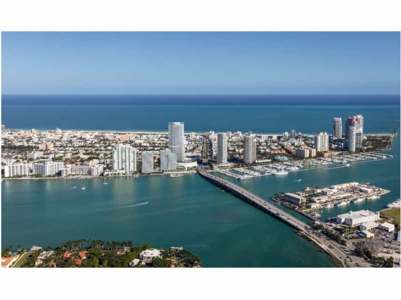 Condomínio no Miami Beach, Florida 10215574