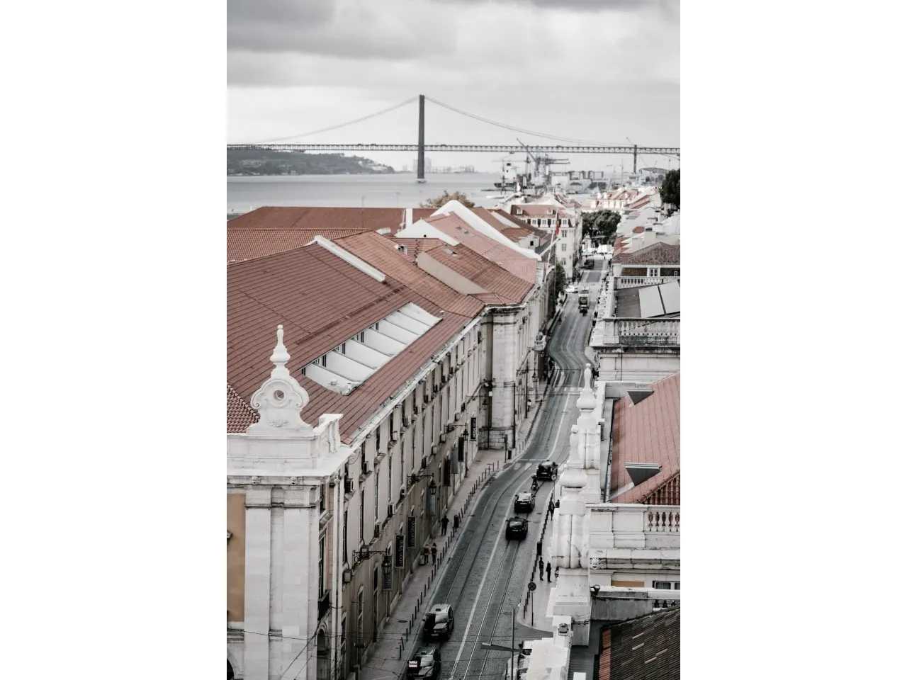 Muu sisään Lisbon, Lisbon 10215589