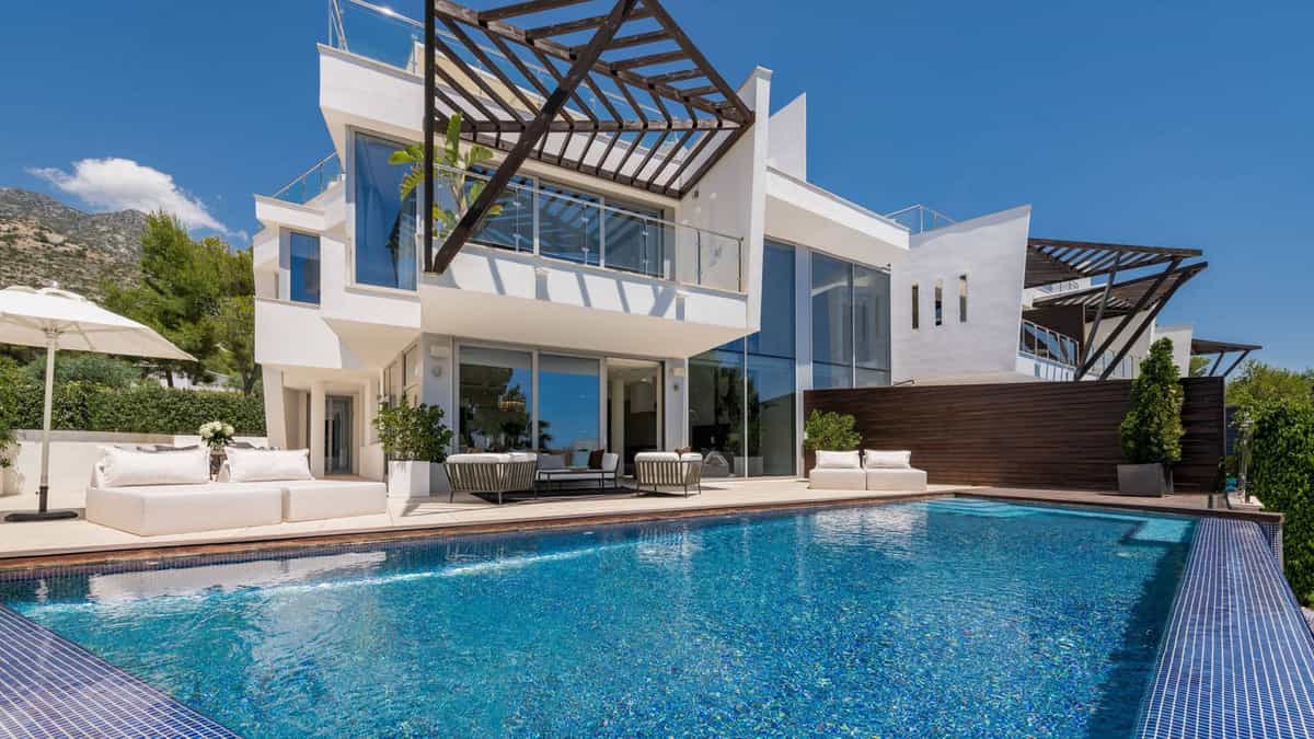 Multiple Houses in Marbella, Andalusia 10215771