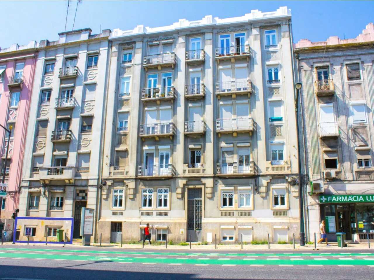 Будинок в Lisboa, 195 Avenida Almirante Reis 10215804