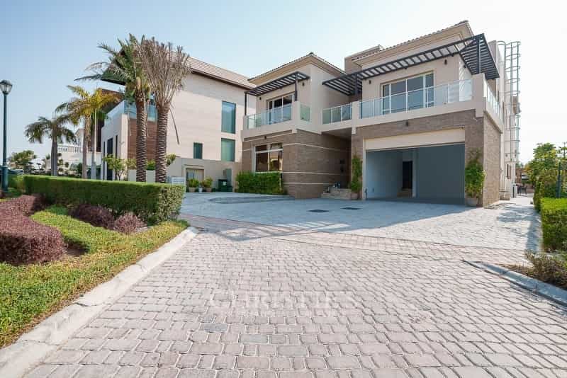 Talo sisään Dubai, Dubai 10215906