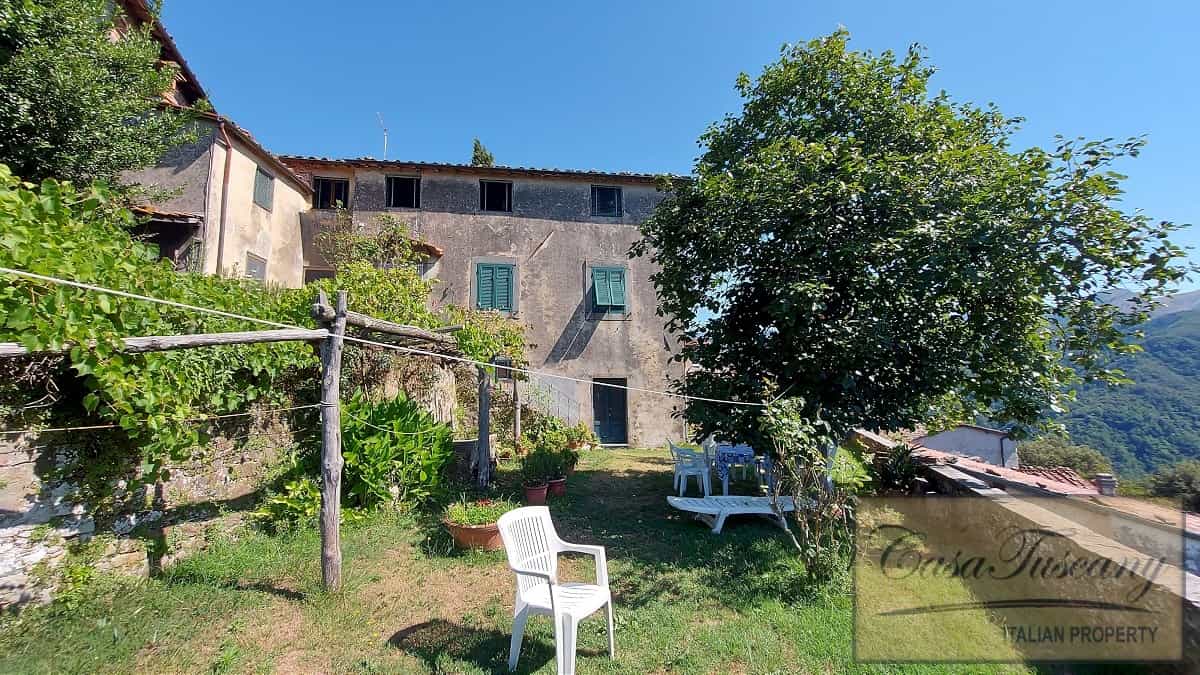 Huis in Coreglia Antelminelli, Tuscany 10216066