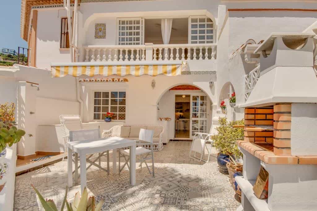 casa no Puerto de la Duquesa, Andalusia 10216502