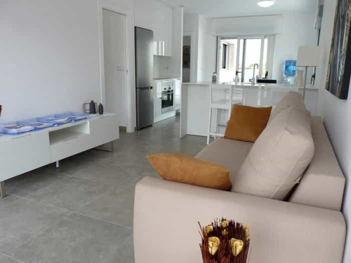 Condominium in Pilar de la Horadada, Comunidad Valenciana 10216855