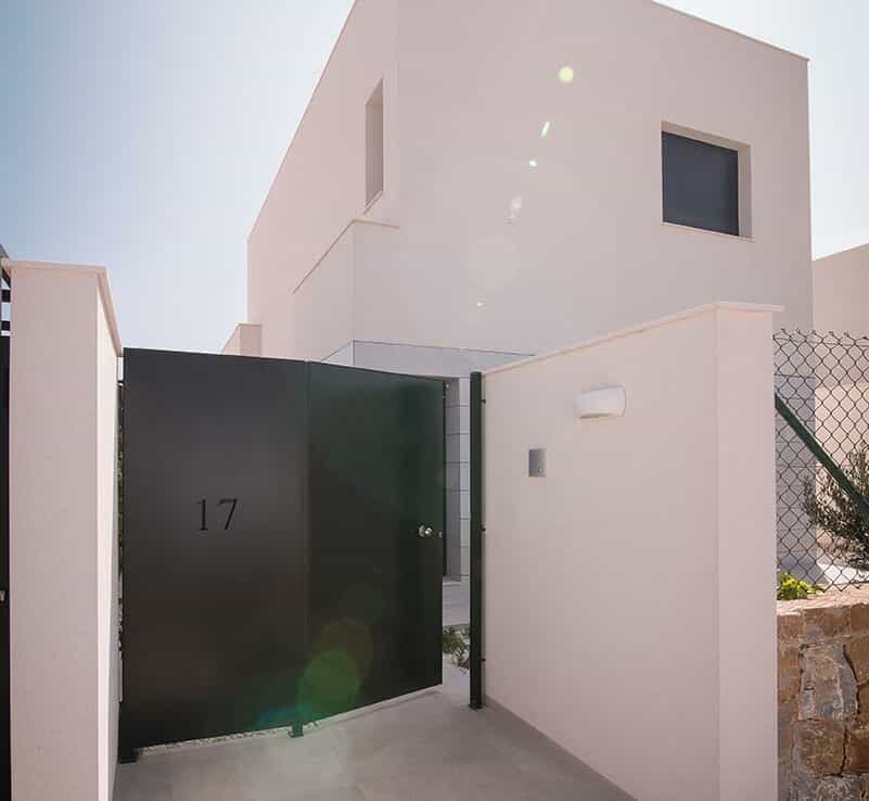 House in Los Montesinos, Comunidad Valenciana 10217016