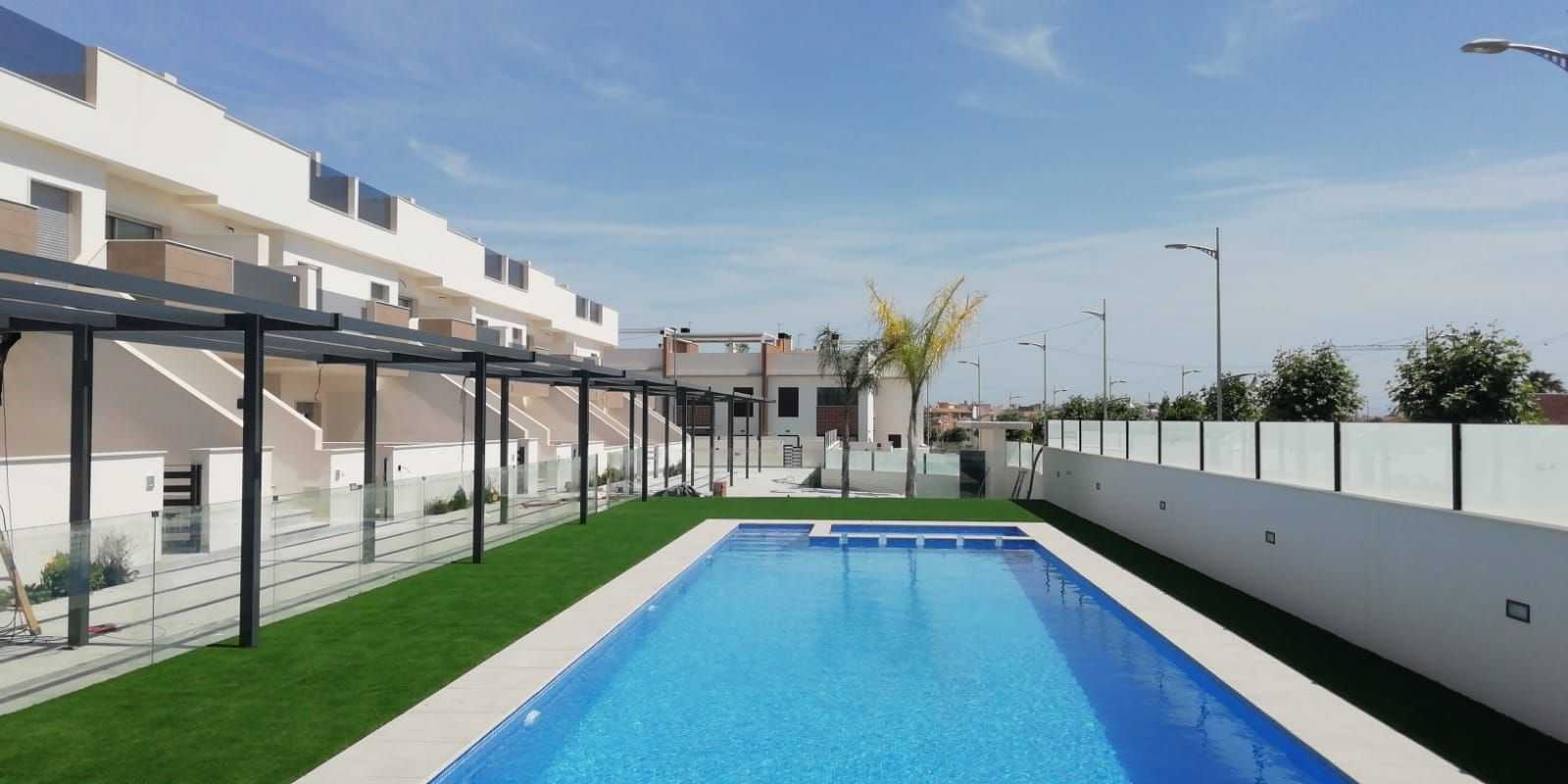 Condominium in Pilar de la Horadada, Comunidad Valenciana 10217234