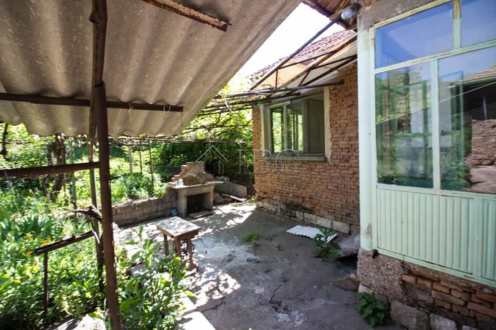 House in Svishtov, Veliko Tarnovo Province 10217651