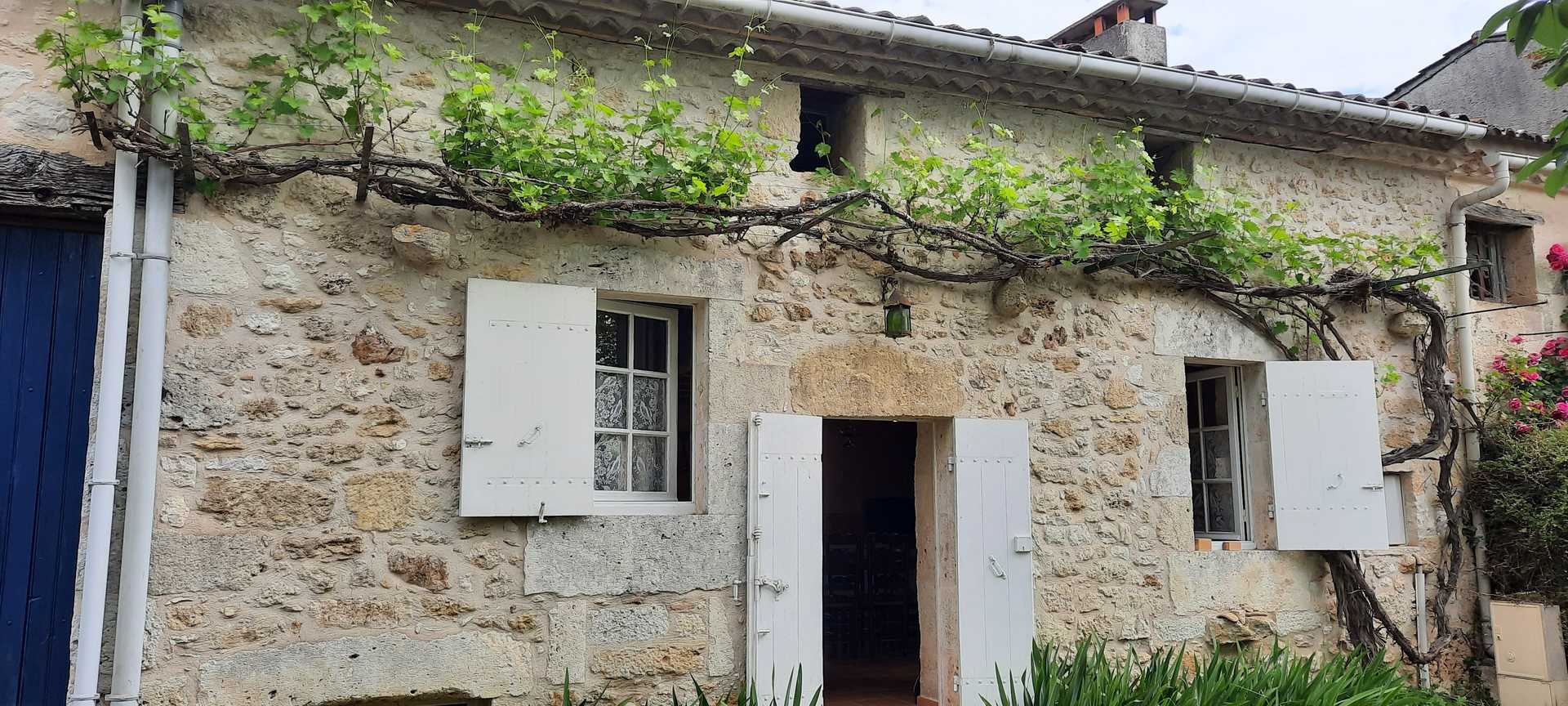 House in Montcaret, Nouvelle-Aquitaine 10217983
