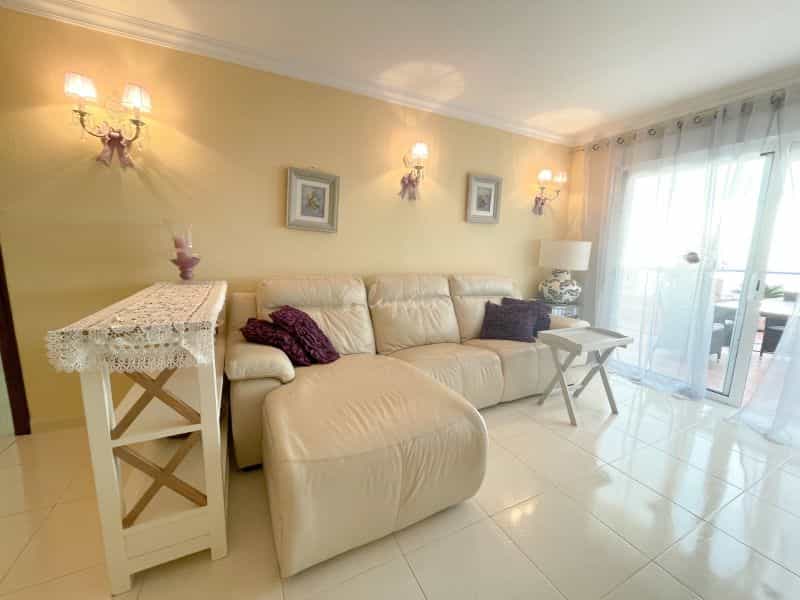 Condominium in Adeje, Canary Islands 10218070