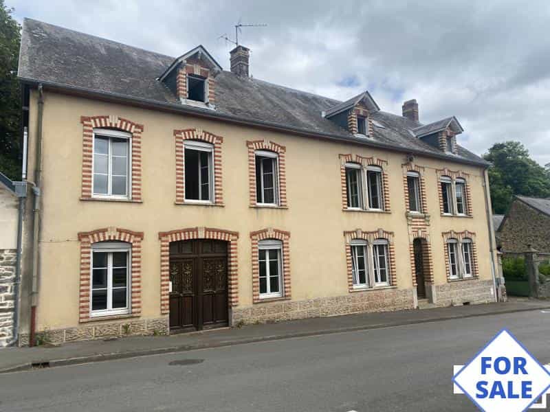 casa en Villaines-la-Juhel, Países del Loira 10218111
