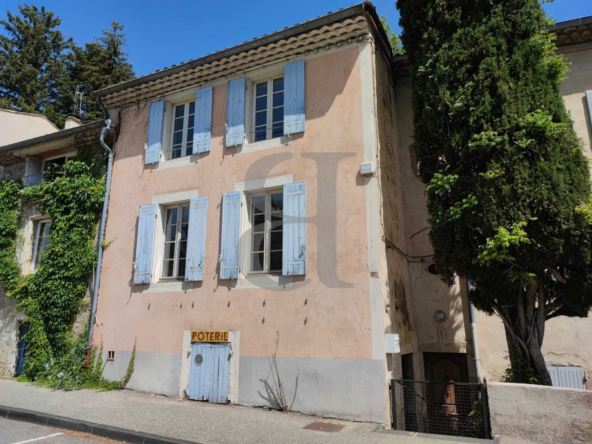 Rumah di Dieulefit, Auvergne-Rhone-Alpes 10218171