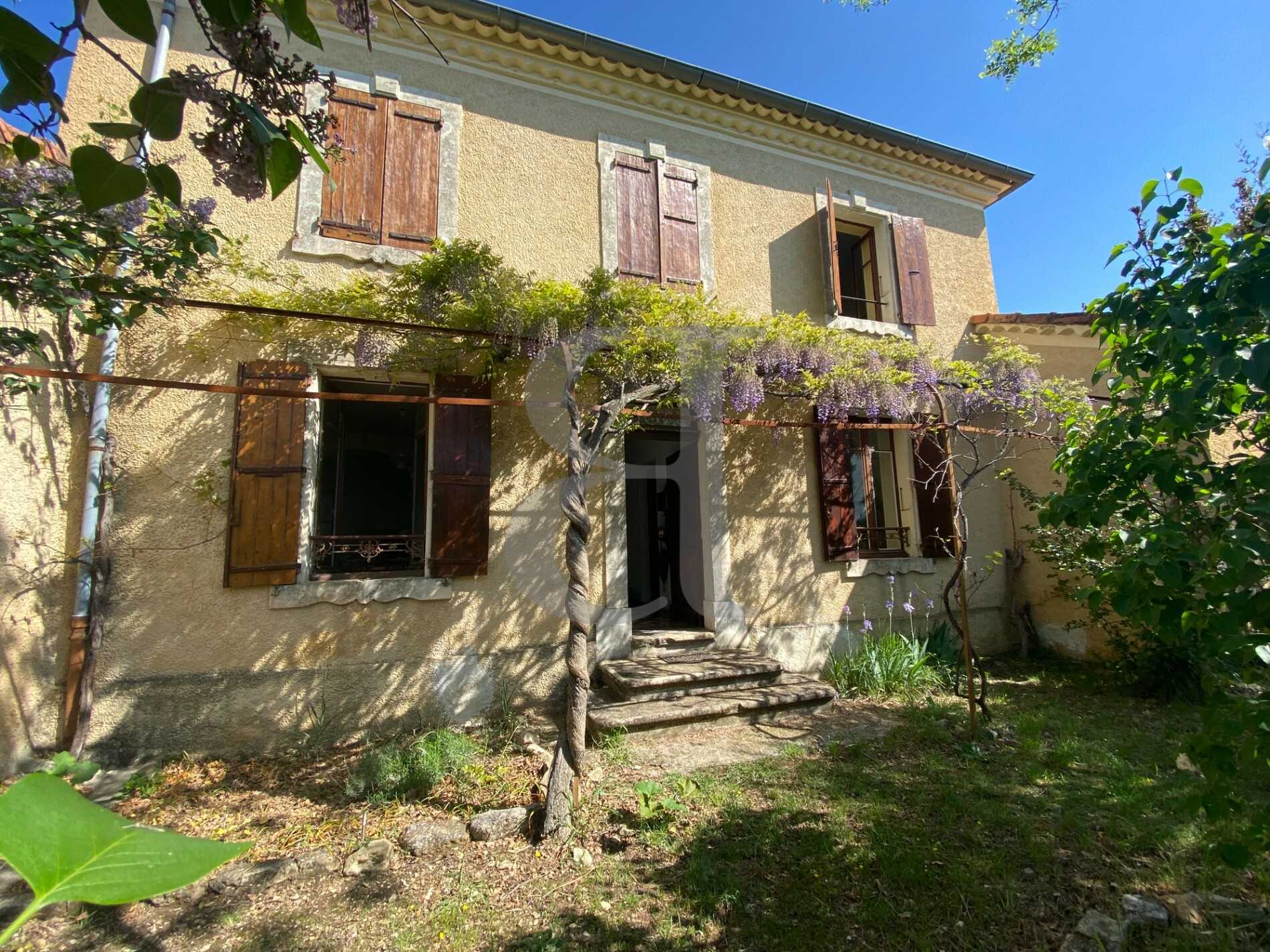 rumah dalam Valreas, Provence-Alpes-Côte d'Azur 10218190