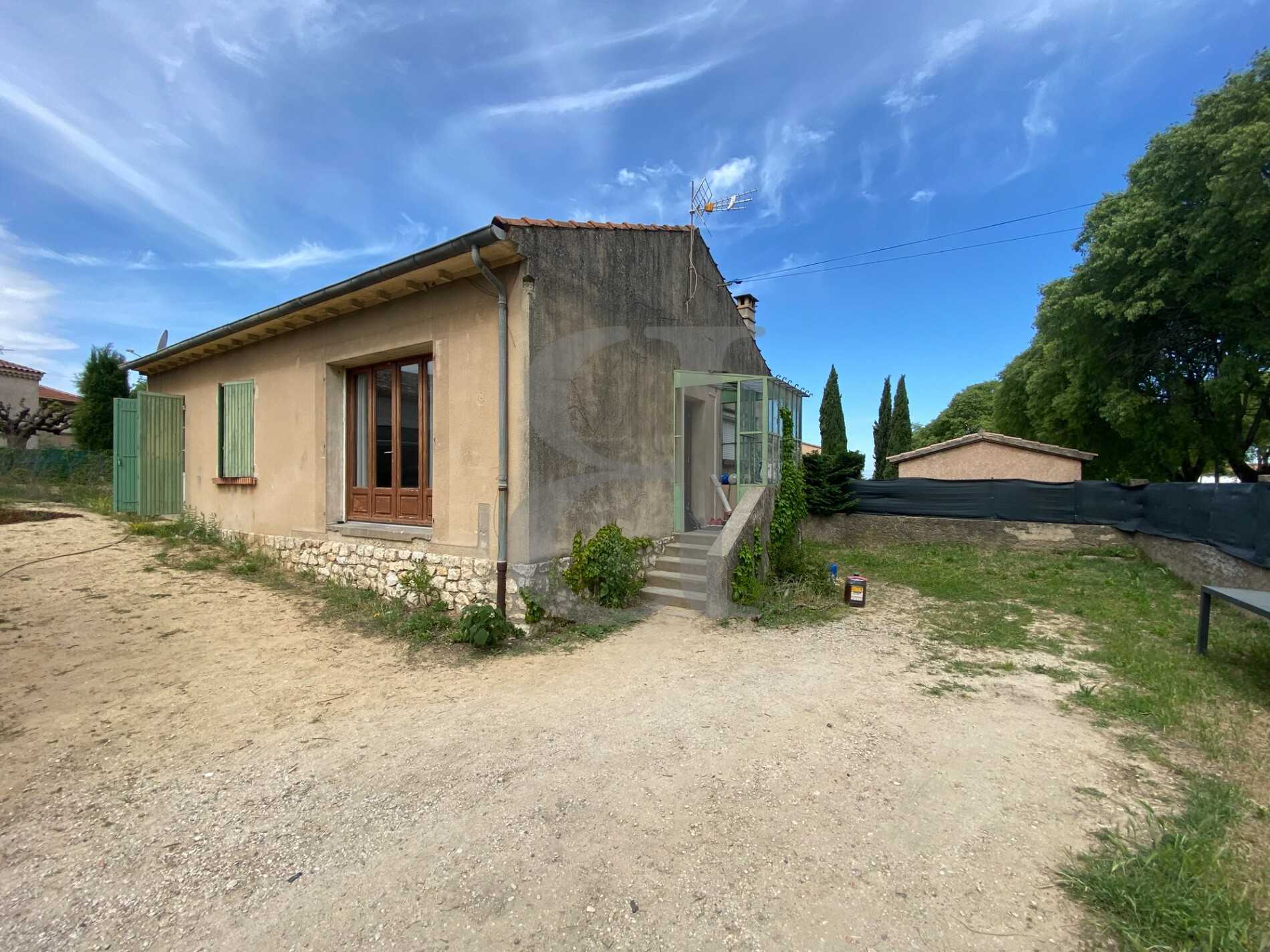 Haus im L'Isle-sur-la-Sorgue, Provence-Alpes-Côte d'Azur 10218210