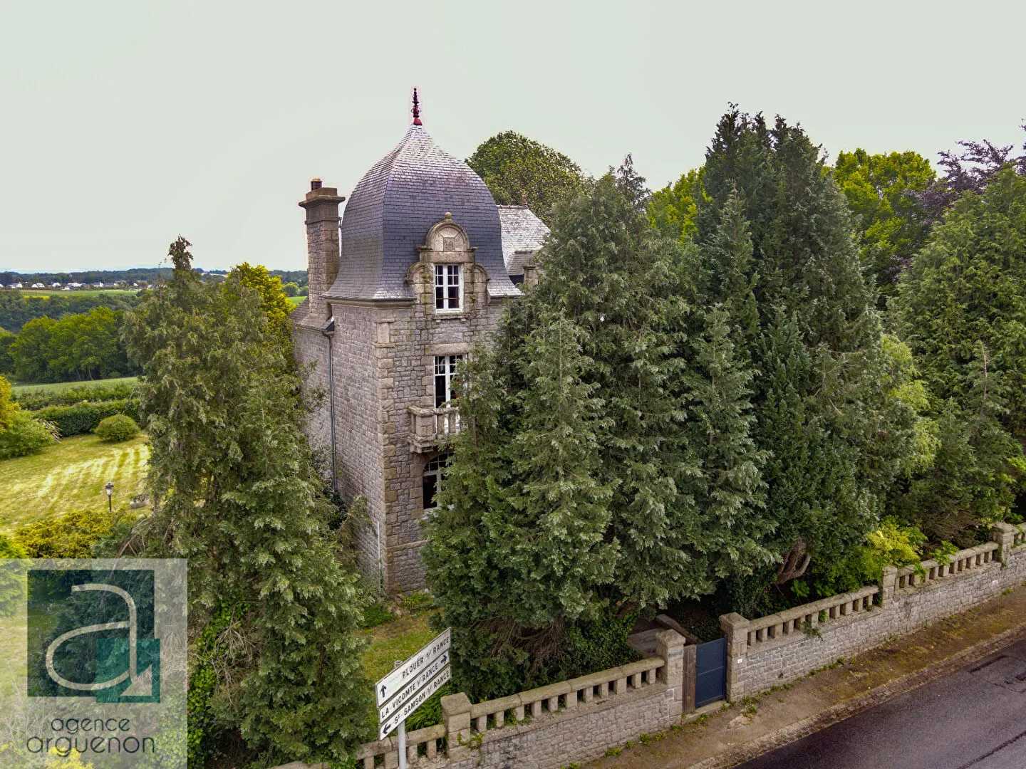 住宅 在 Saint-Samson-sur-Rance, Brittany 10218291