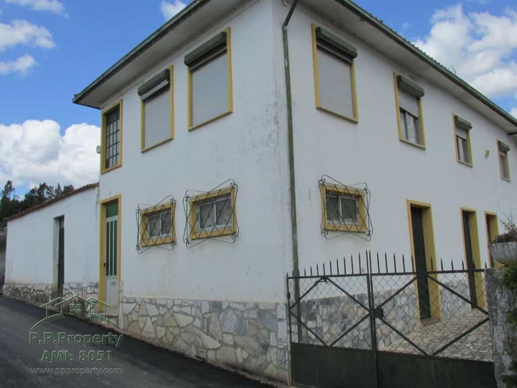 жилой дом в Флор да Роза, Коимбра 10218347