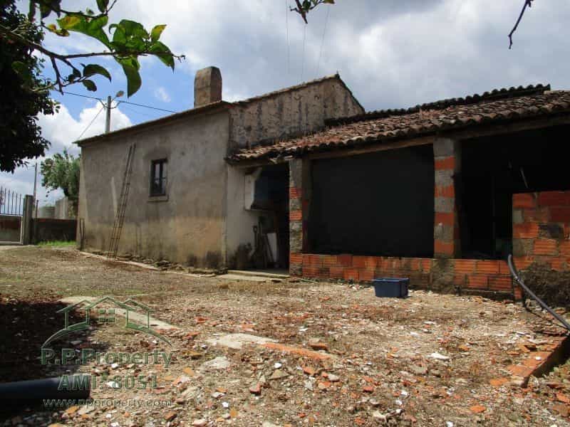жилой дом в Феррейра-ду-Зезере, Сантарен 10218349