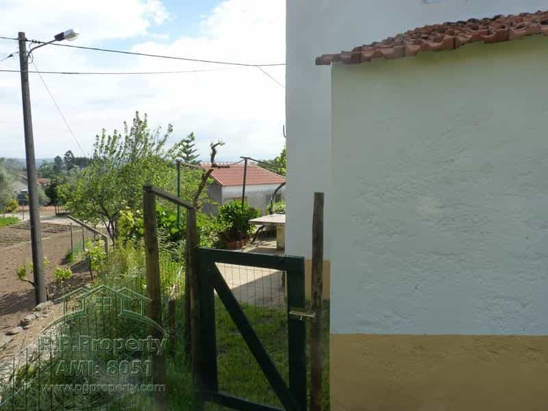 Talo sisään Figueiró Dos Vinhos, Leiria District 10218371