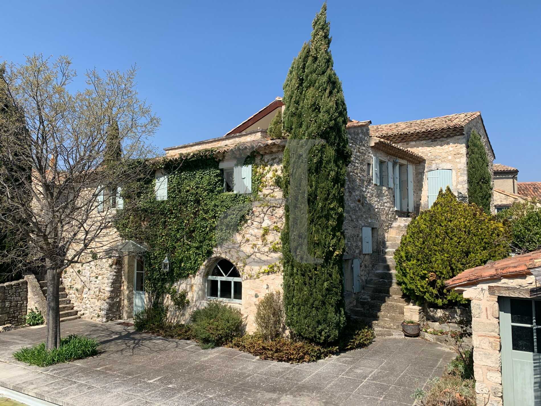 Huis in Grignan, Auvergne-Rhône-Alpes 10218405