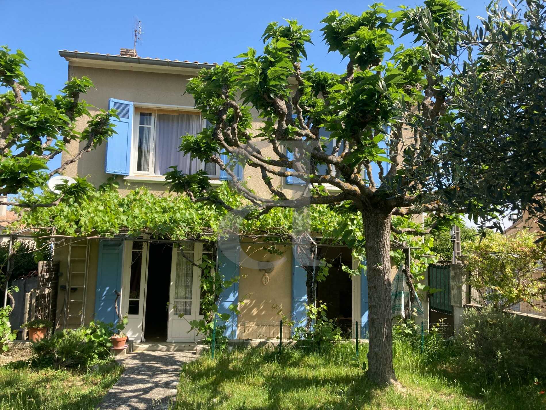 Hus i Vaison-la-Romaine, Provence-Alpes-Cote d'Azur 10218433