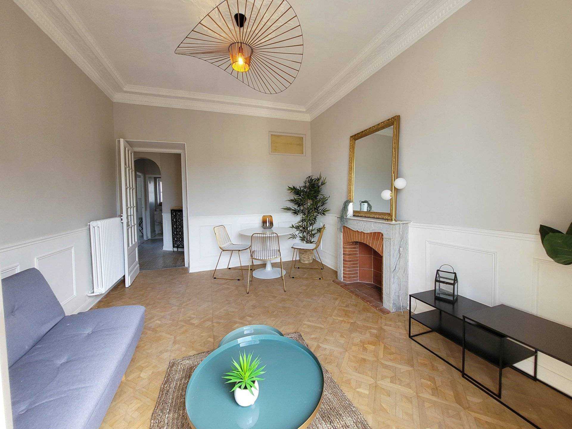 公寓 在 Nice, Provence-Alpes-Côte d'Azur 10218479