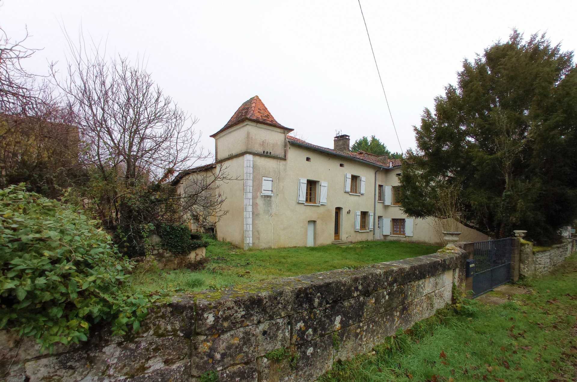 Talo sisään Verteillac, Nouvelle-Aquitaine 10218564