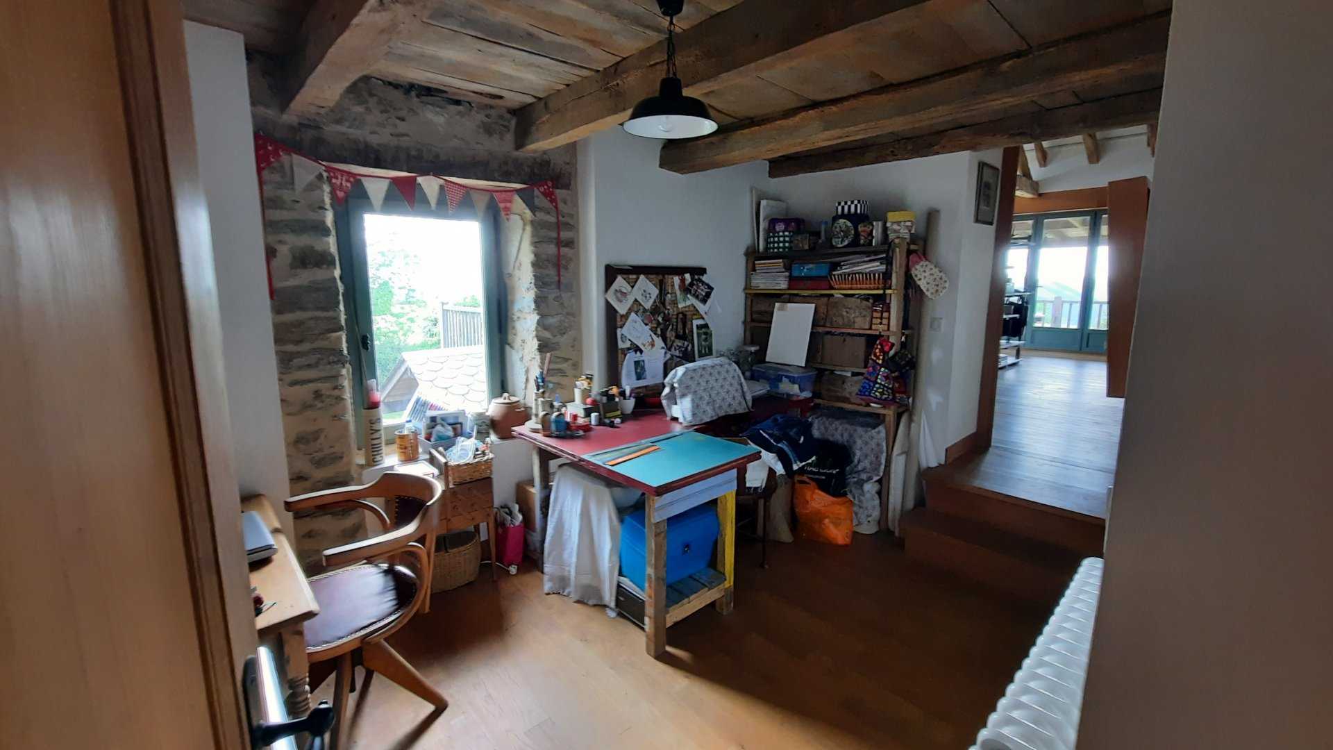 σπίτι σε La Salvetat-Peyralès, Occitanie 10218637