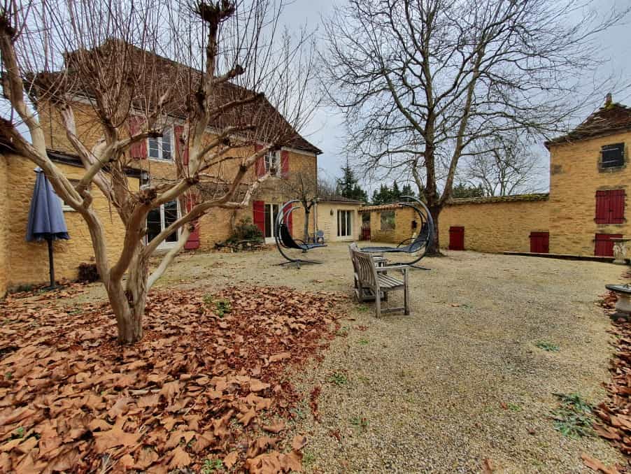 House in Pezuls, Nouvelle-Aquitaine 10218666