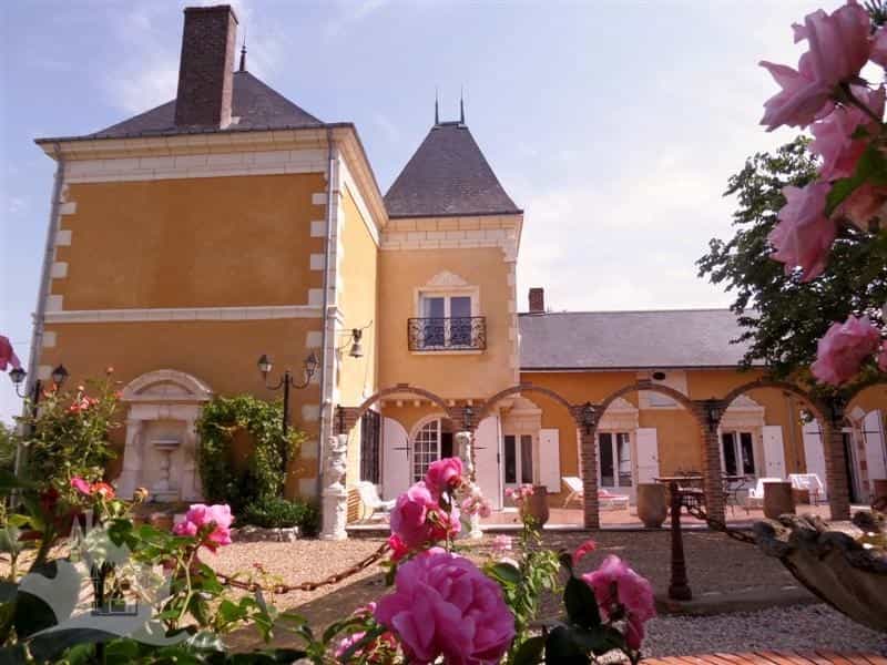 Будинок в Tours, Centre-Val de Loire 10218695