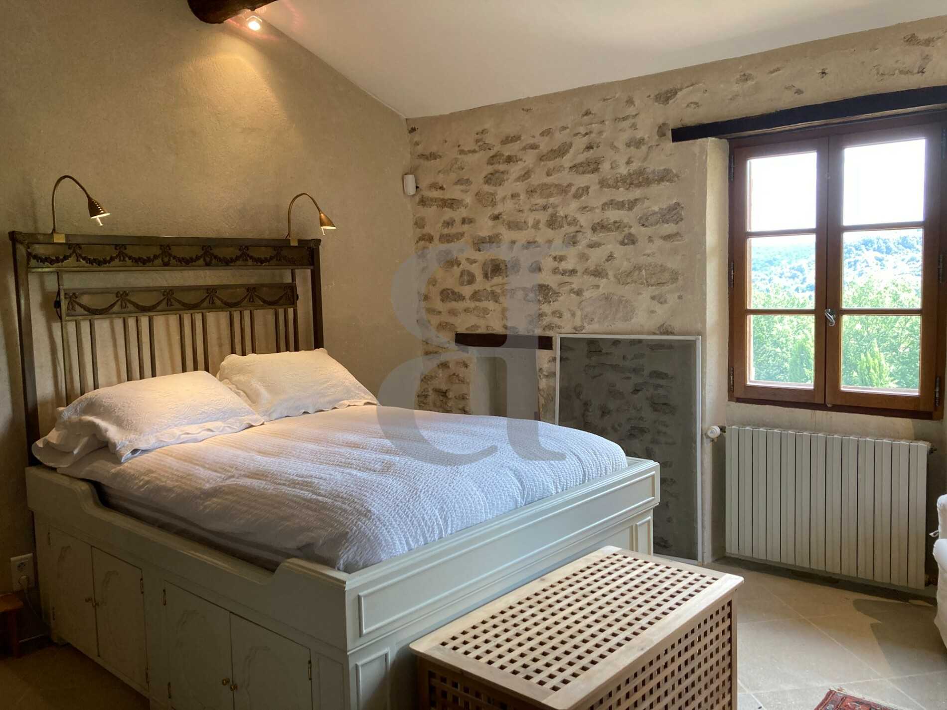 Huis in Vaison-la-Romaine, Provence-Alpes-Côte d'Azur 10218698