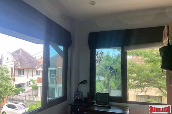 House in Chalong, Phuket 10218859