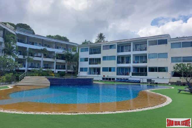 Condominium in Ban Mamik, Phuket 10218867