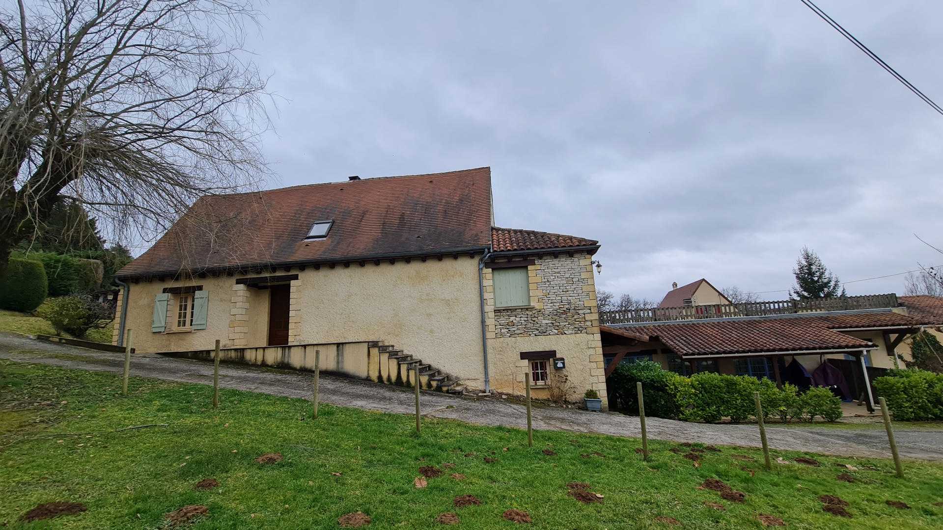 Будинок в Saint-Cyprien, Nouvelle-Aquitaine 10218981