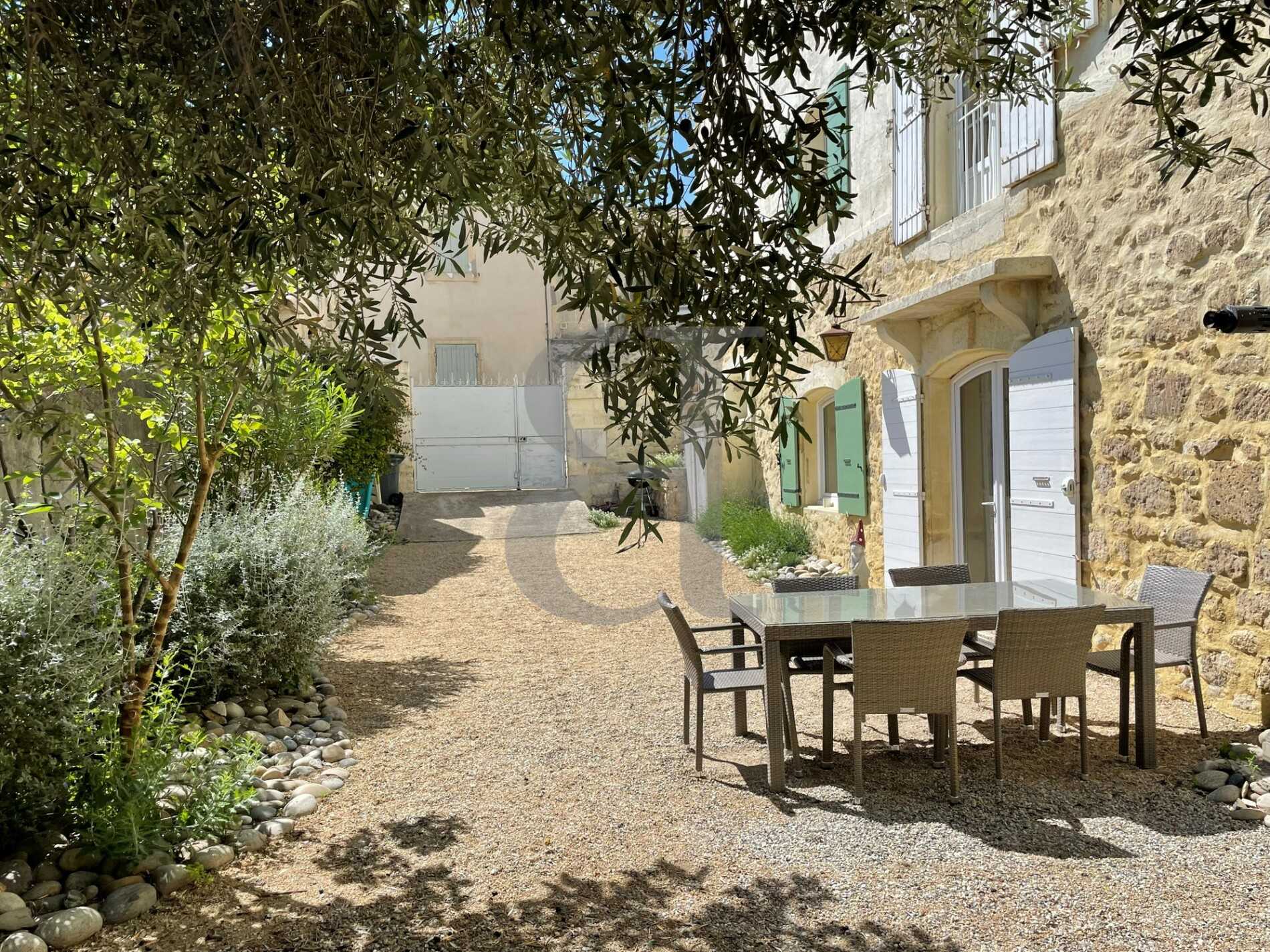 Rumah di Fontvieille, Provence-Alpes-Cote d'Azur 10219100