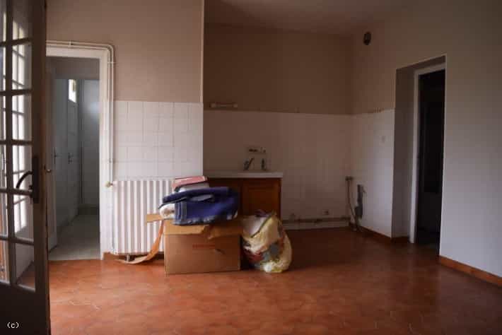 Dom w Ruffec, Nouvelle-Aquitaine 10219290