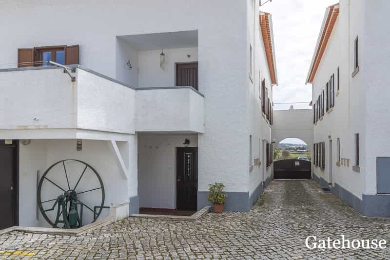 Condominium in Óbidos, Leiria District 10219379