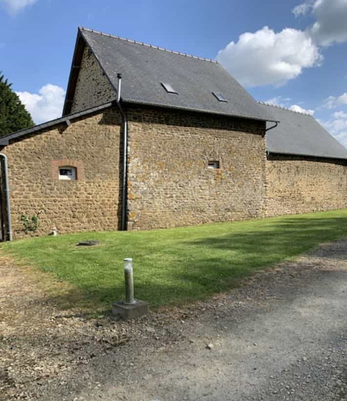 Dom w Ambrières-les-Vallées, Pays de la Loire 10219470