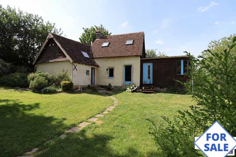 Huis in Villaines-la-Carelle, Pays de la Loire 10219495