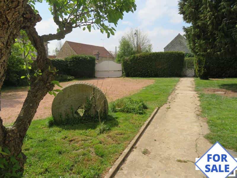 Dom w Moulins-sur-Orne, Normandia 10219576