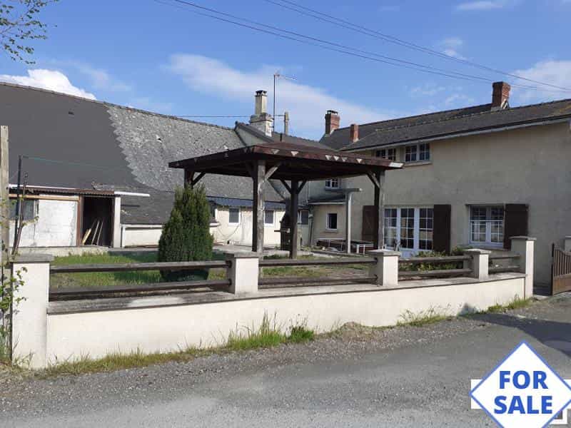 casa en Saint-Aignan-de-Couptrain, Países del Loira 10219630