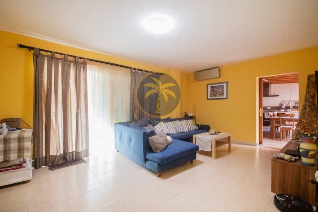 Condominium in , Canary Islands 10219670